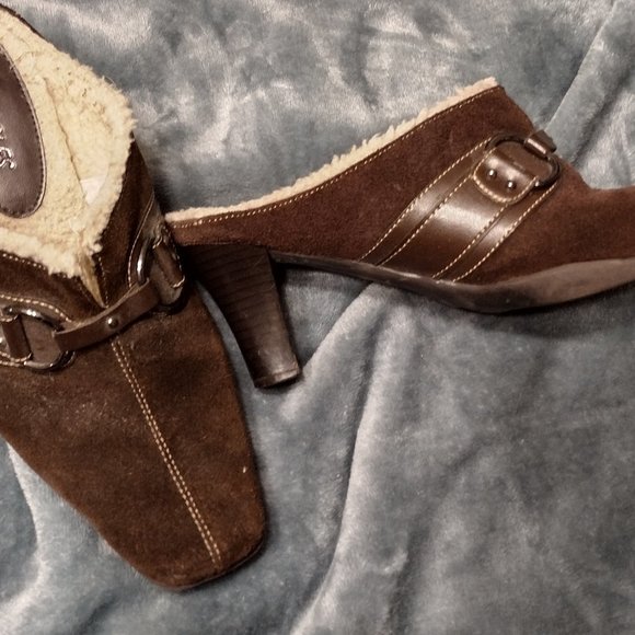 Aerosoles brown fuzzy open heel slide size 8.5 - Picture 4 of 4